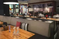 Scandic Postitalo - بار
