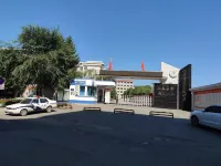 Sanguo Yanxuan Apartment