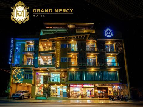 Grand Mercy Hotel