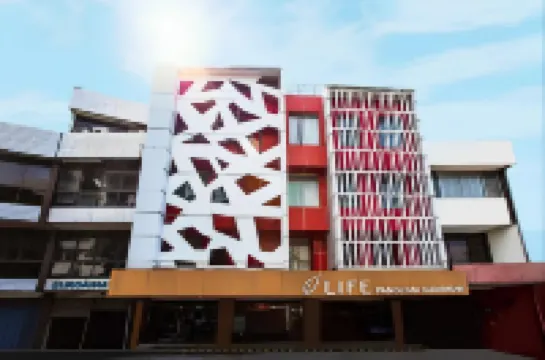 Life Hotel Sudirman Surabaya Hotels near Grand City Convention And Exhibition