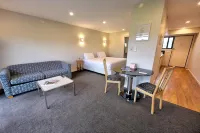 Diamond Island Resort, Restaurant & Bar and Penguin Show - balcony