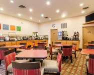 Quality Inn I-70 Near Kansas Speedway - sarapan