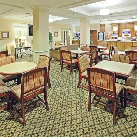 Comfort Inn & Suites Pine Bluff