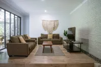 Brownies House - Big Group