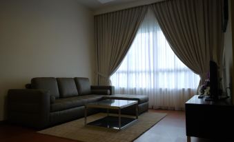 Vacation Home @ Hypermall Apartment