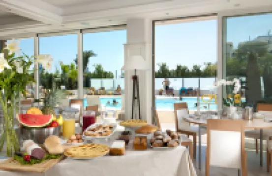 호텔 앰배시아토리 리치오네