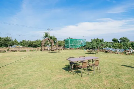 Seogwipo Gasiri Yuchaegot Road Pension Отели рядом с достопримечательностью «The Venice Land»