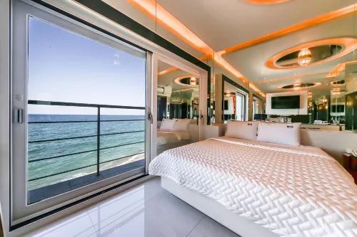 Yeongdeok Ganggu Port into