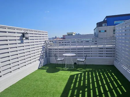 Hotel Razab Отели рядом с достопримечательностью «Yeongullae Beach»