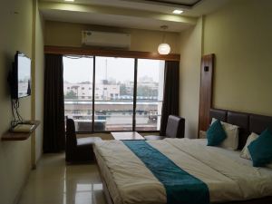 Hotel Raj Surat