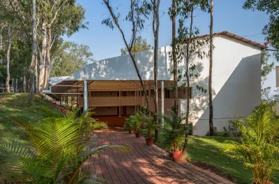 Shoonya Farm Retreat Hoteles cerca de Agoda
