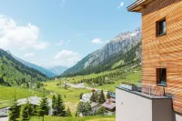 Mondschein Hotel & Chalet Ski-in Ski-Out Luxus am Arlberg Hotels in Klosterle