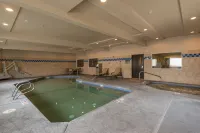 Holiday Inn Express PORTLAND EAST - TROUTDALE by IHG - Pools