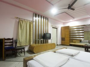 Hotel Anand