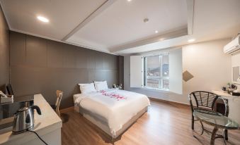 Hotel Choonhyang - Housity
