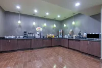 Super 8 by Wyndham Karnes City - breakfast