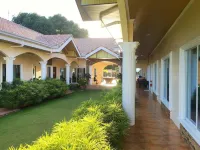 71 Percent Diving Resort- Dumaguete Hotel di Bacong