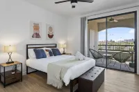 CozySuites Glendale by the Stadium with Pool 29 Hotels in Glendale