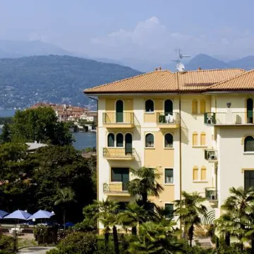 Hotel Flora