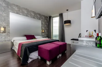 Yit Vía Sevilla Mairena Hotels in San Juan de Aznalfarache