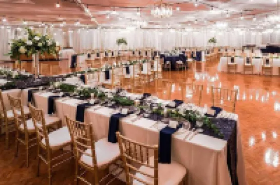 Days Inn & Conference Centre by Wyndham Camrose Norsemen