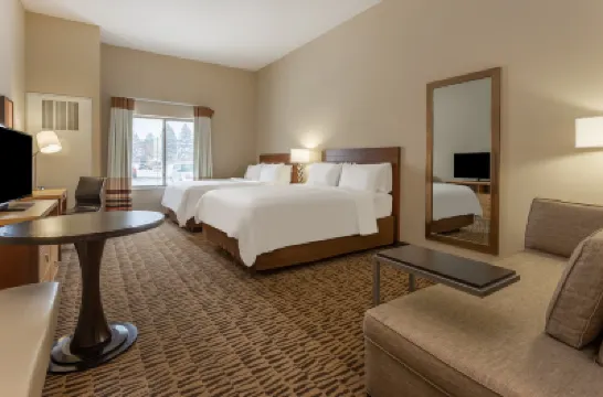 法戈Candlewood Suites酒店 鄰近法戈體育場（Fargodome）的酒店