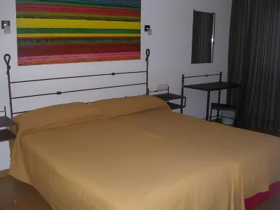 Balneario Acuña Hotels in Caldas