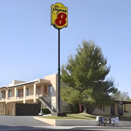 Super 8 by Wyndham Barstow