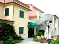 Hotel Villa Del Parco Hotels in La Maddalena