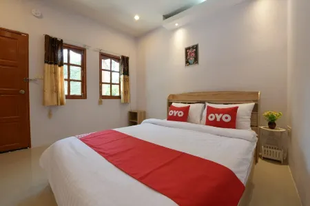 Wan Resort Rayong Отели рядом с достопримечательностью «Wat Map Ta Phut»