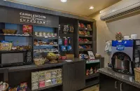 Candlewood Suites LOUISVILLE AIRPORT by IHG - ที่มีที่จอดรถ