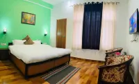 Hotel Snow Crest Residency Hotels in Бадгран