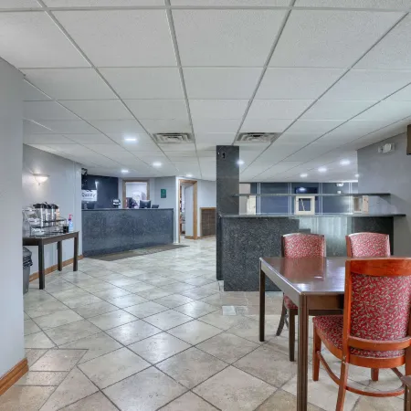 Quality Inn & Suites Downtown
