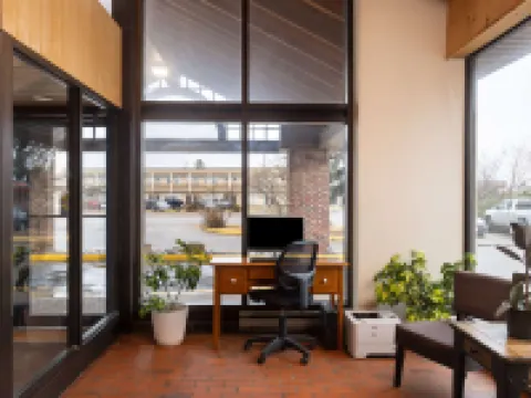 Travelodge by Wyndham Thunder Bay Hotels in Thunder Bay