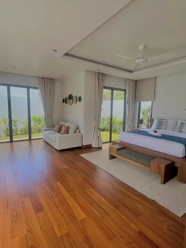 รูปภาพของLuxury brand new villa with maid Anchan Tropicana