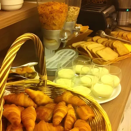 Brit Hotel Alghotel