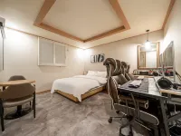 Hotel XYM Hotel dekat Pom Bensin Munbong