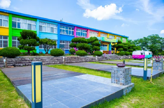 Hapcheon Milky Way Glamping & Caravan