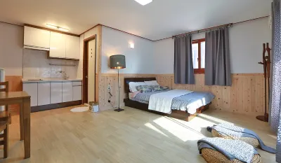Yangyang Beopsuchi Waterfall Pension Hotels near Micheongol Valley
