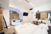 Cardamilia Suites