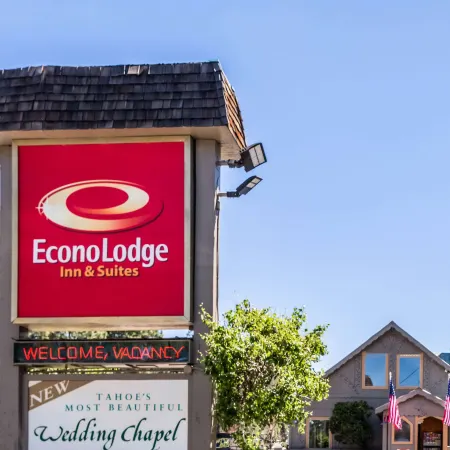 Econo Lodge Inn & Suites Heavenly Village Area