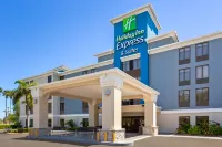 Holiday Inn Express & Suites Tampa Airport Hôtels à : Tampa