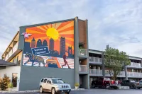 Days Inn by Wyndham Cincinnati East