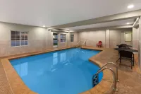 La Quinta Inn & Suites by Wyndham McAlester - Swimmingpools