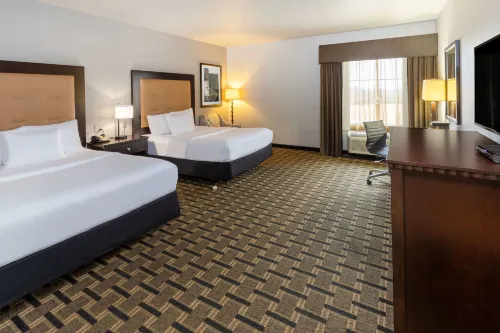 La Quinta Inn & Suites by Wyndham Mt. Pleasant Hotels in Mount Pleasant