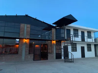 Finca del Rincón Hotel dekat recreativo Barrio Santa Rita Park