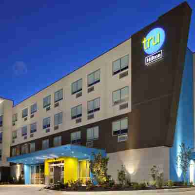 Tru by Hilton Lawrence Hotel Exterior