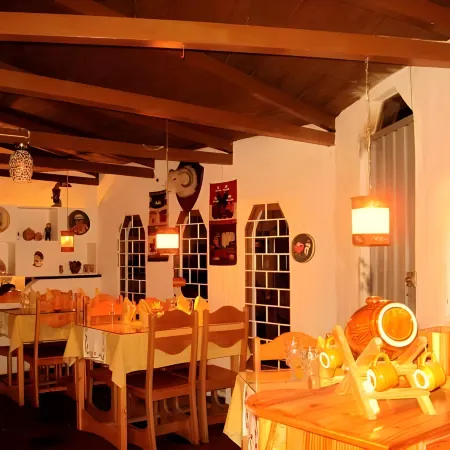 La Casa Amarilla