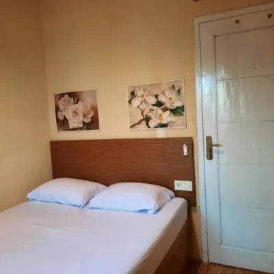 Tiga-Tiga Homestay Anyer โรงแรมใกล้หาดสัมโบโล
