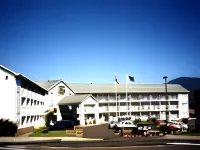 Best Western Plus Landmark Inn